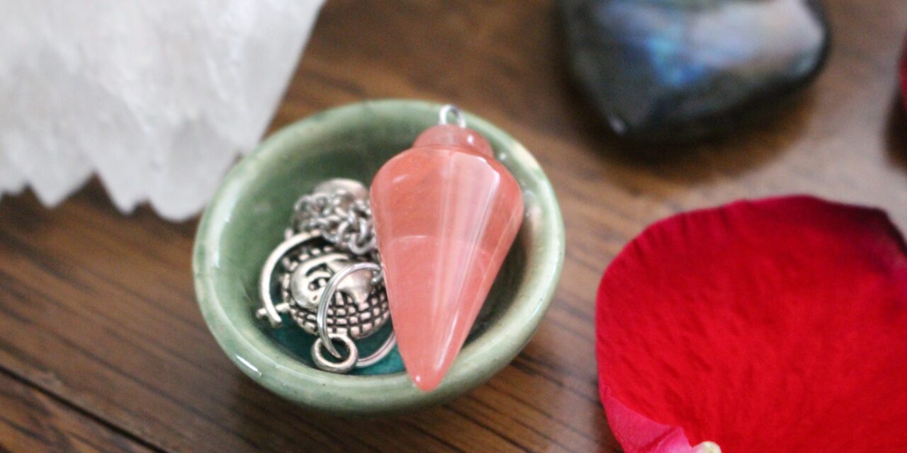 DYING TO KNOW PODCAST–CRYSTALS: BELIEFS & TRADITIONS–WITH KATIE NOVAK